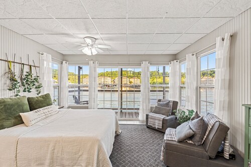 Lakefront Cottage | Private Dock | Ozark Getaway
