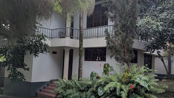 Comfort Room | Exterior