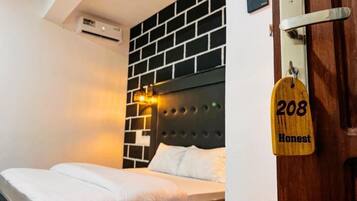 Comfort Room | Free WiFi