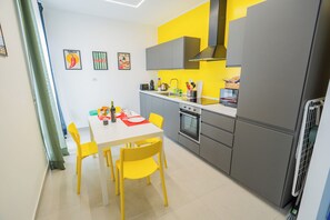 Private kitchen - Confort Loft | 9 Min from Piazza Duomo (Catania)
