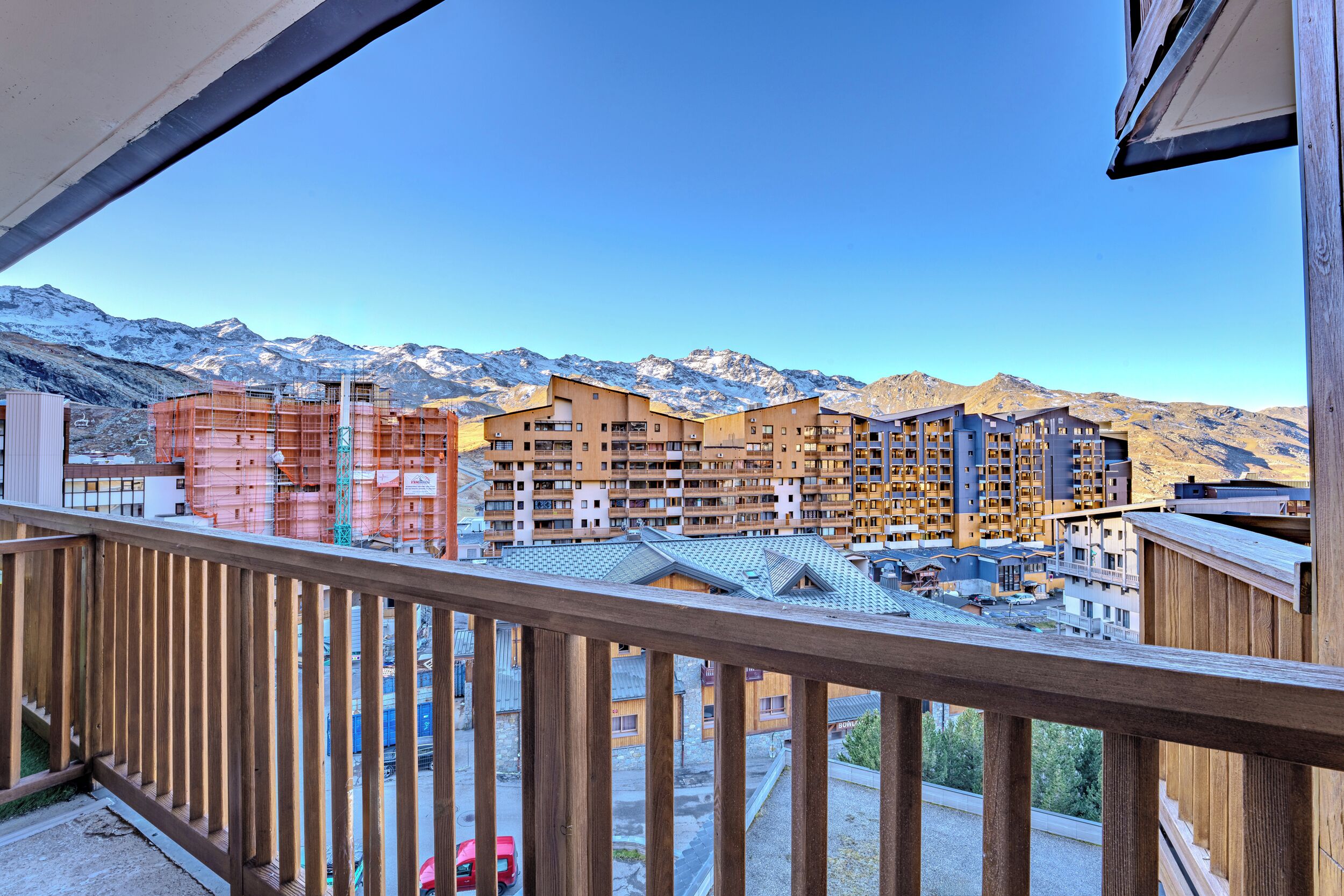 Apartamento Confort, balcón, vistas a la montaña | Jardines del alojamiento
