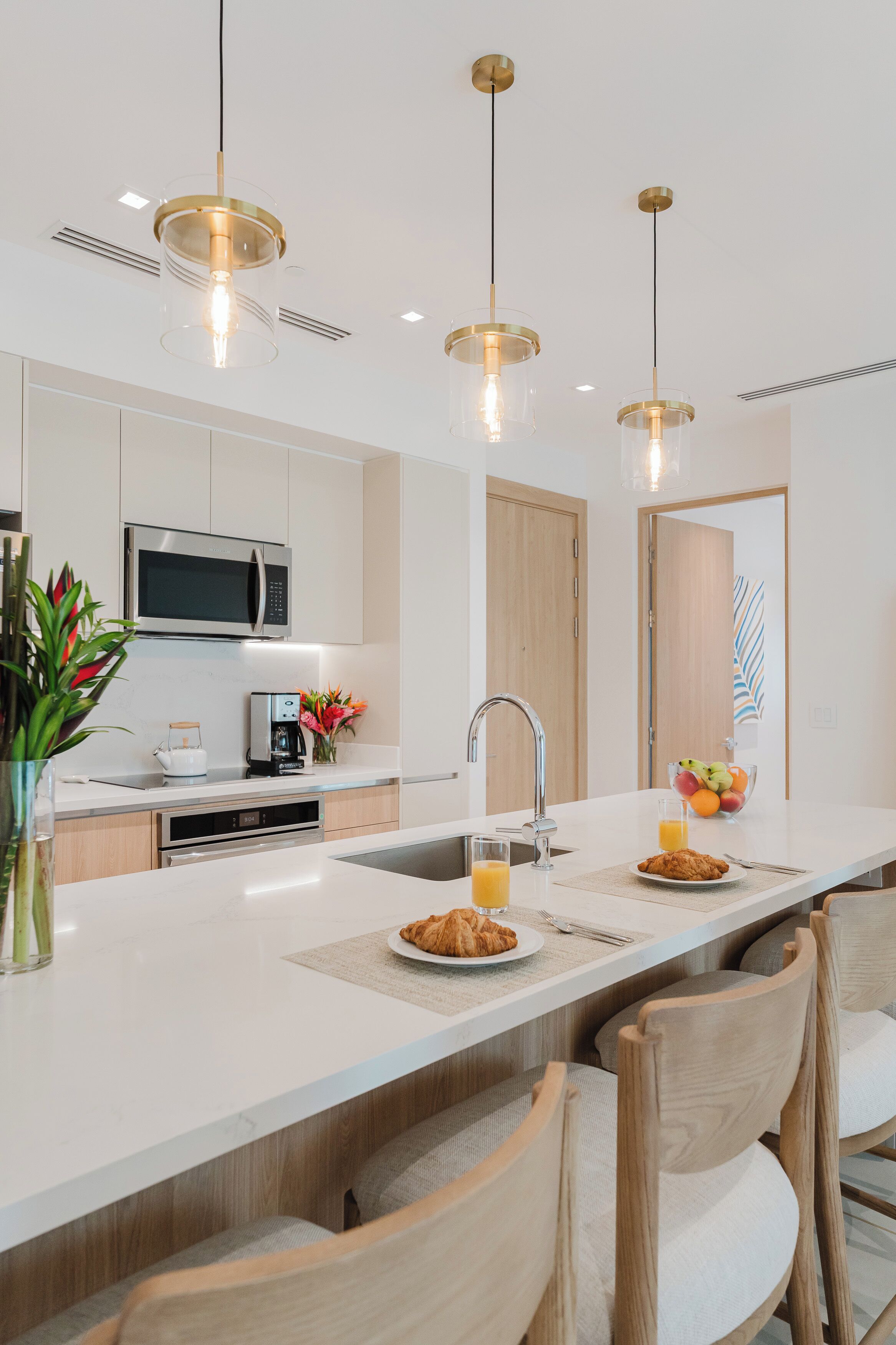 Condo, 1 King Bed, Kitchen, Mountain View (Studio La Costa) | Private kitchen | Dining tables