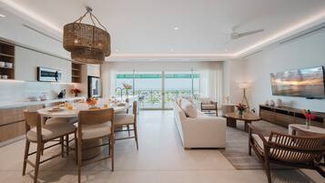 Condo, Multiple Beds, Balcony (Signature Residence) | Interior