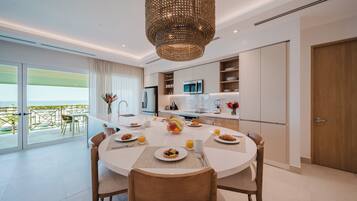 Condo, Multiple Beds, Balcony (Gran Costa) | Dining