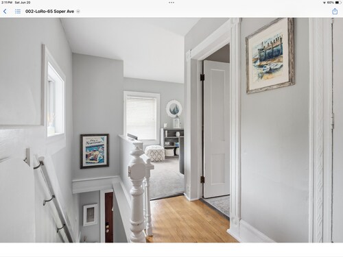 Welcoming 1 bedroom apartment in beautiful harbor village.