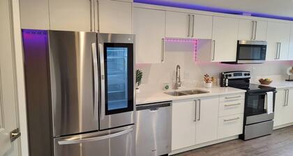 Modern Luxury 2BR Retreat Near Shops & Dining