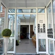 Hotel Runge 24-7 check in & free parking