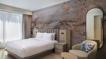 Tabla de planchar con plancha, wifi gratis y ropa de cama