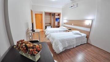 Wi-Fi de cortesia, roupa de cama