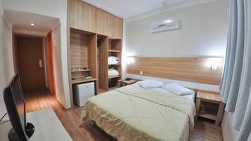 Wi-Fi de cortesia, roupa de cama