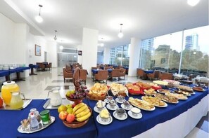 Dining - Relax Near Gare Park w/ Breakfast Included in Passo Fundo (Rio Grande do Sul)