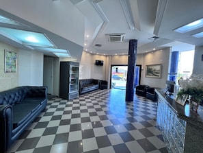 Lobby - Riverfront Retreat with Free Breakfast | Close to Ilha do Fogo - 1 mile (Petrolina)