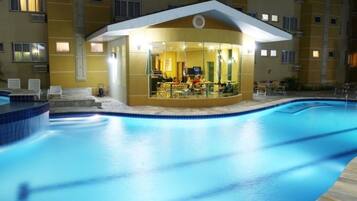 Innenpool, beheizter Pool