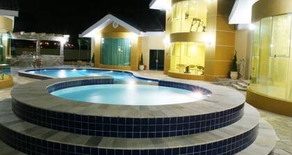 Quiet Comfort in the Heart of Ponta Grossa | Outdoor Pool + Free Breakfast