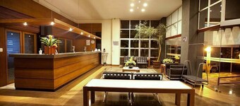 Room for Couple | Outdoor Pool Access | Free Parking | Família Gomes - 0.7 miles