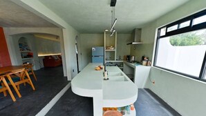 Luokittelematon kuva, 2 kautta 16, painike