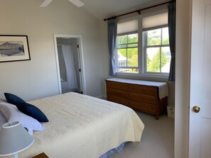 Room - Beach house on Standish Shore Duxbury MA (Duxbury)