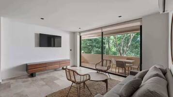 Luxury Apartment, Private Pool, Tower | Living area