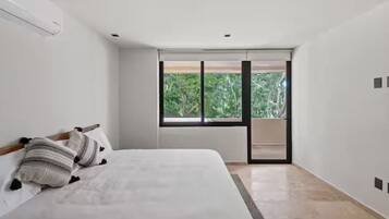 Luxury Apartment, Private Pool, Tower