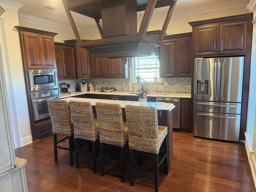 Serene Valdosta Ranch Country Estate: 4BR/3BA Home & Pond Near Valdosta