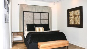 Room - Welcome to 30A Glass House — a bright, modern coastal retreat (Santa Rosa Beach)