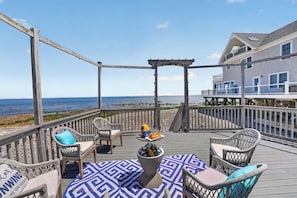 Terrace/patio - Immaculate Ocean Views | Sleeps 11 | Waterfront! (Scituate)
