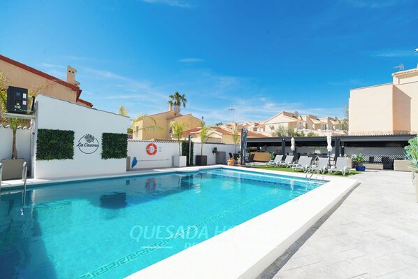 Outdoor pool, a heated pool