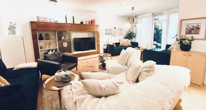 Apartment Near the University
