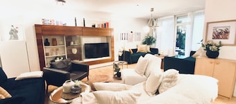 Apartment Near the University