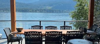 Lakeside Getaway at Christina Lake