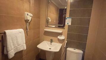 Economy Single Room | Bathroom