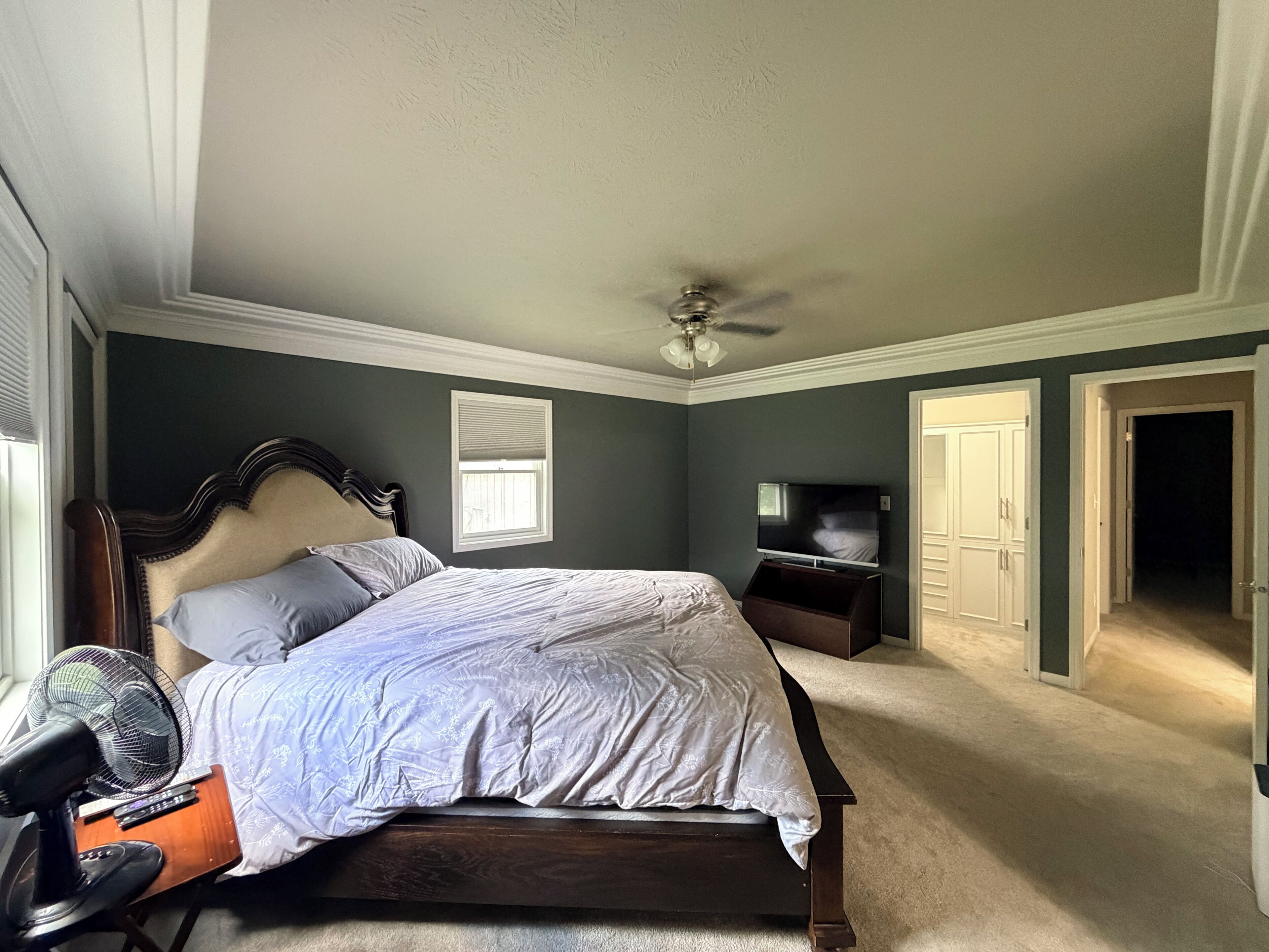 3 bedrooms, iron/ironing board, WiFi, bed sheets