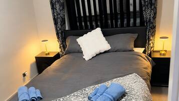 4 bedrooms, WiFi, bed sheets, wheelchair access
