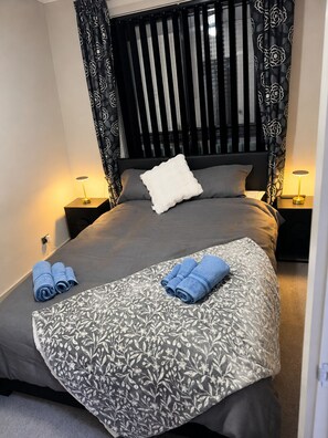 4 quartos, Wi-Fi, roupa de cama, acesso para cadeiras de rodas