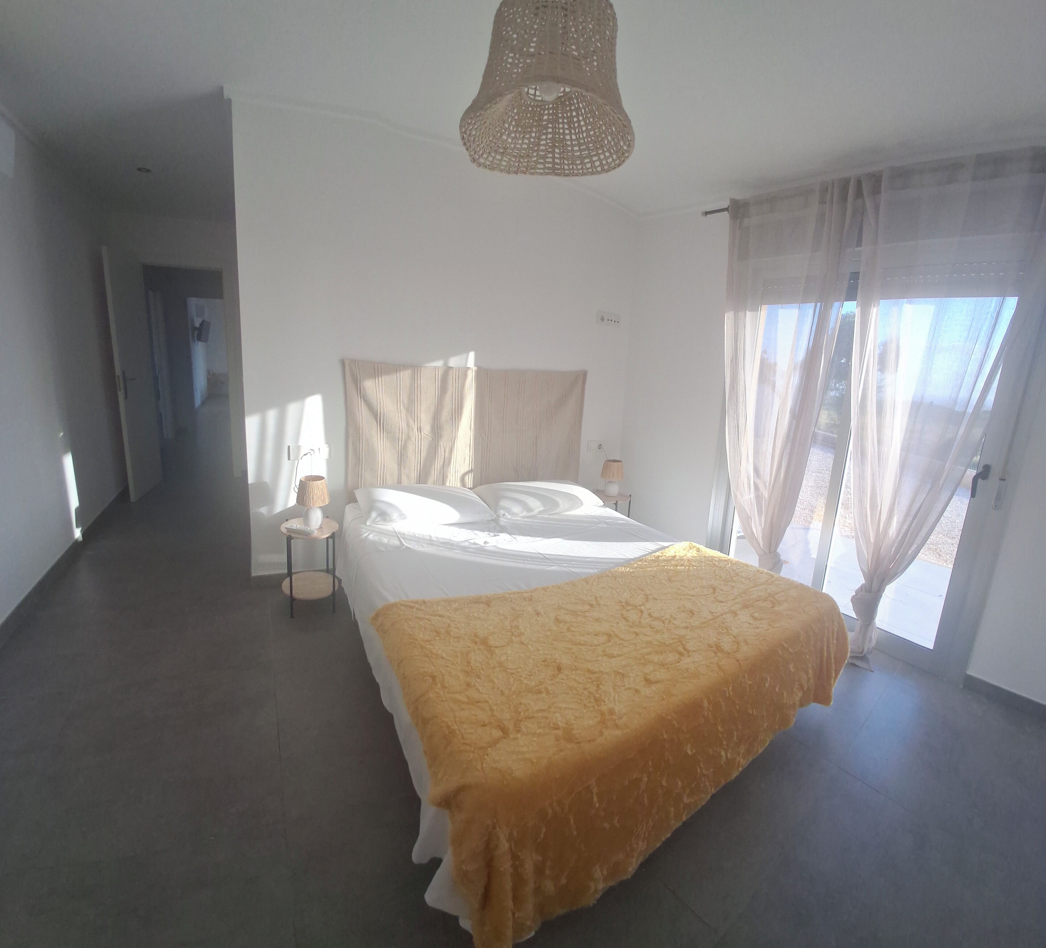 3 dormitorios, tabla de planchar con plancha, wifi y ropa de cama