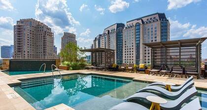 Level Dallas Uptown