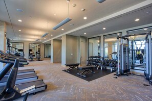 Fitness facility - Level Dallas Uptown (Dallas)