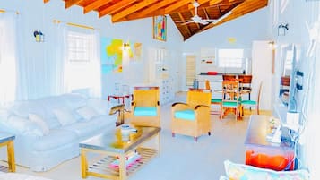 House, 3 Bedrooms, Terrace, Ocean View | Living room