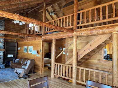 Spacious 5-bedroom cabin on the beautiful 8th Crow Wing with modern amenities.