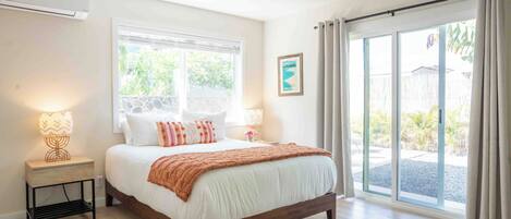 4 habitaciones, tabla de planchar con plancha, internet y ropa de cama