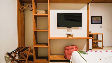 Comfort Suite, Balcony, Garden View | Desk, iron/ironing board, free WiFi