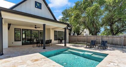 Honeybee: Pool, Game Room, & Boat Slip