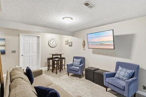 Smart TV - Lakefront in Quiet Cove with Dock, Slip, Kayaks & Big Lake Views (Osage Beach)