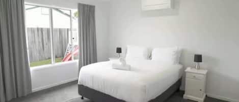 Iron/ironing board, WiFi, bed sheets