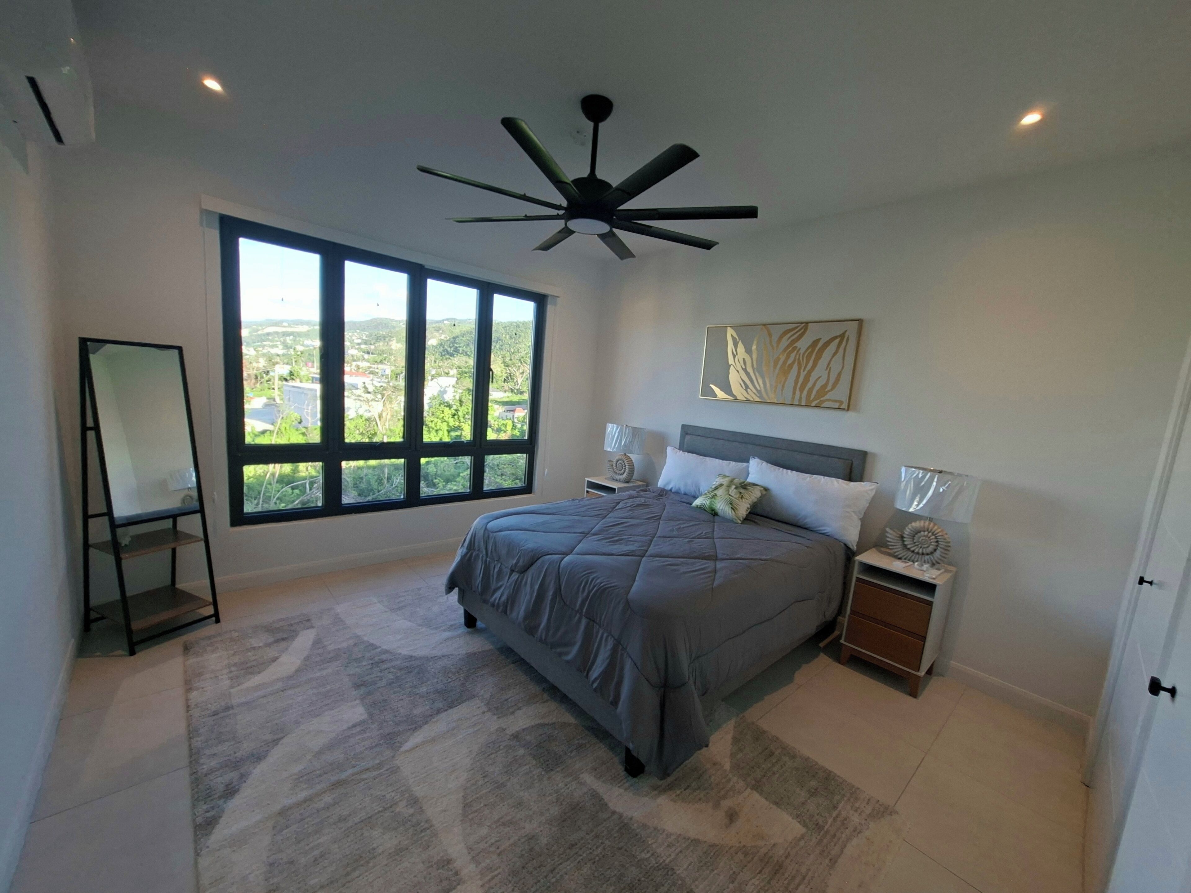 1 chambre, fer et planche à repasser, Wi-Fi gratuit, draps fournis
