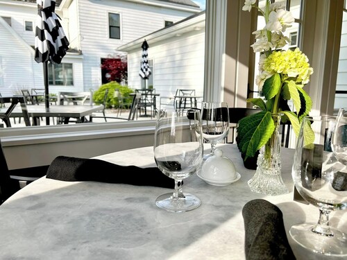 85Ten Hotel and Events 