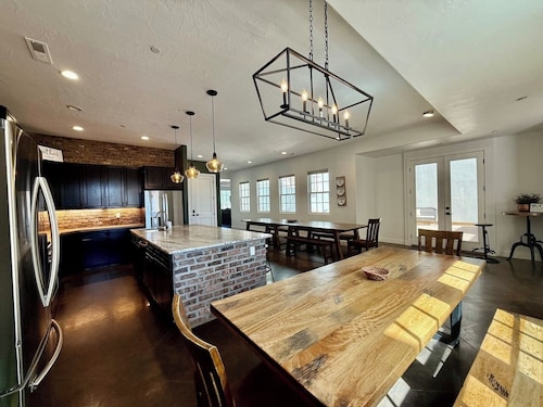 Hidden Sands Oasis | Sleeps 34 | Pool/Hot Tub