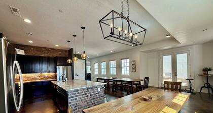 Hidden Sands Oasis | Sleeps 34 | Pool/Hot Tub