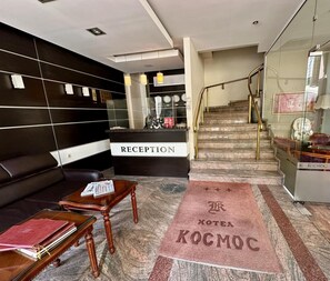 Lobby - Cosmos (Ruse)