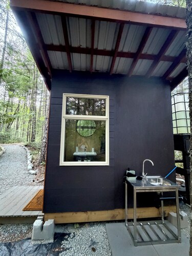 Private & Peaceful Riverfront Cabin in the Mountains